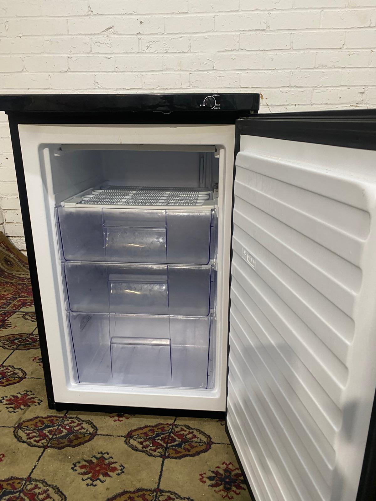 🚚Whirlpool Black Under Counter Freezer For Sale