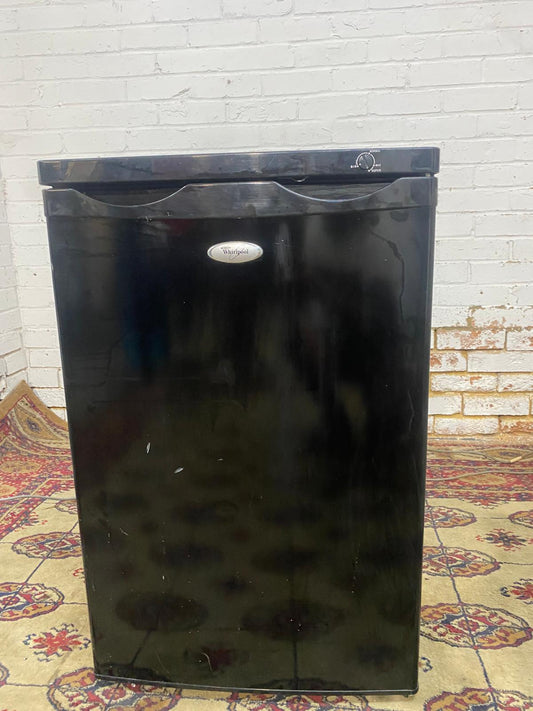 🚚Whirlpool Black Under Counter Freezer For Sale