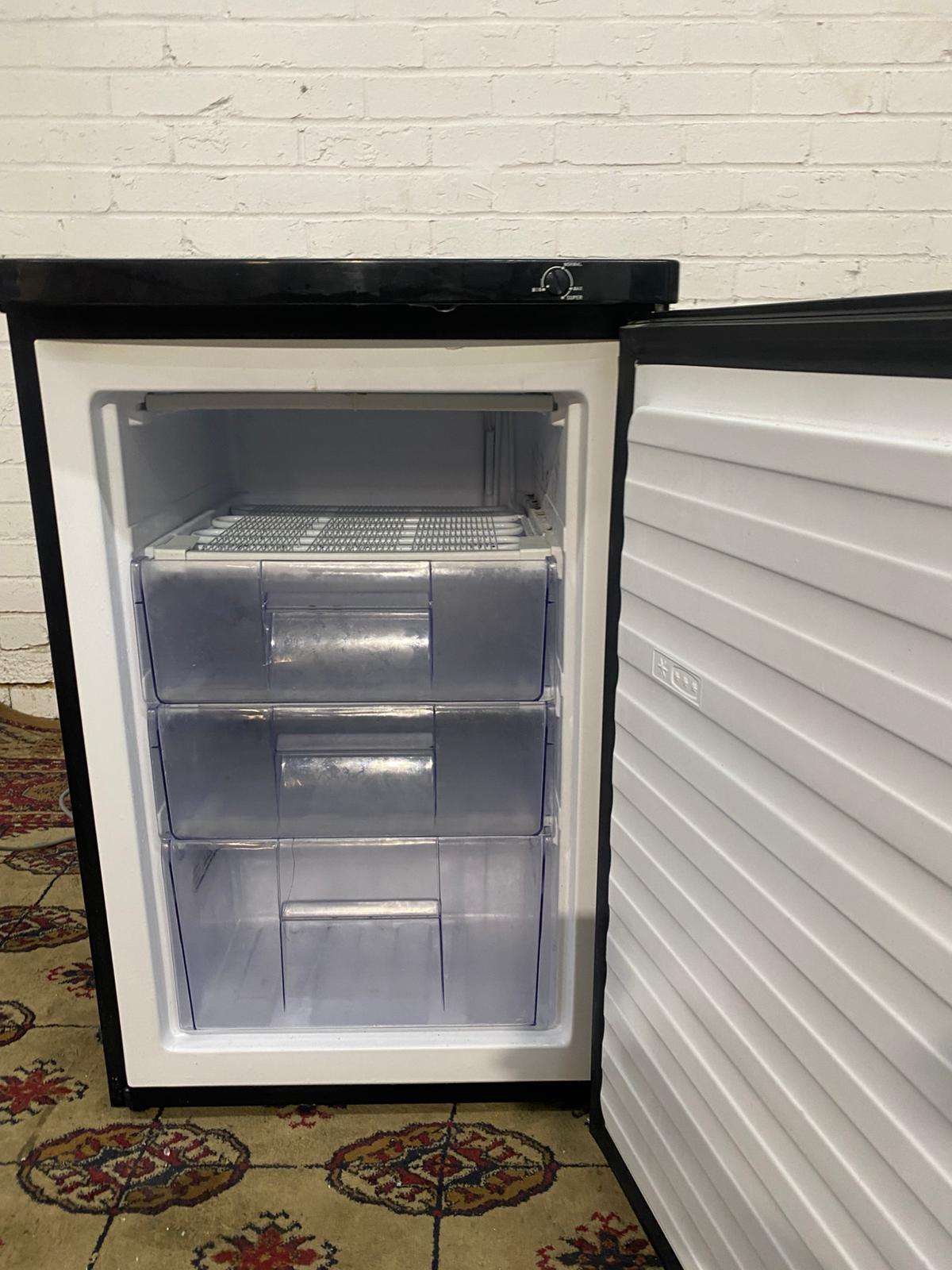 🚚Whirlpool Black Under Counter Freezer For Sale