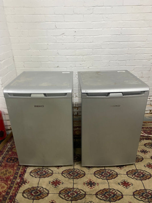 FREE DELIVERY Beautiful Beko Grey UnderCounter Pair Fridge & Freezer For Sale