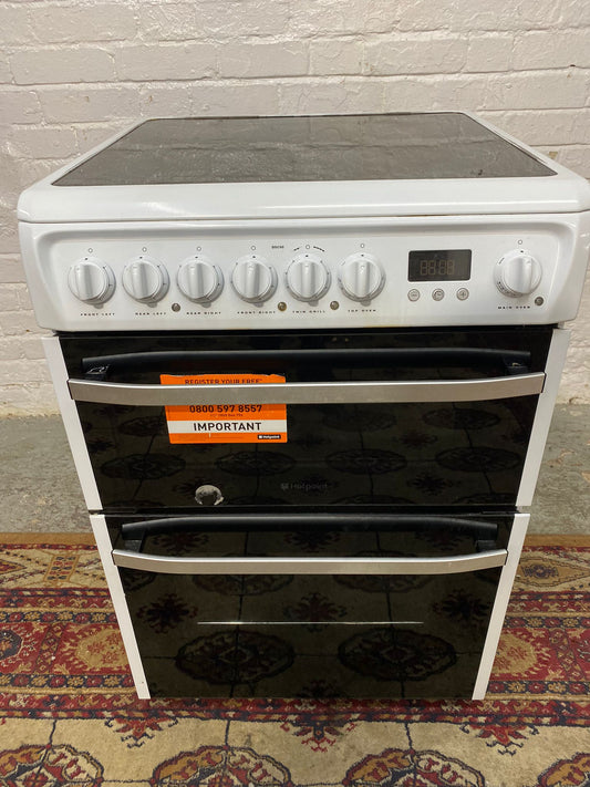 BEAUTIFUL Hotpoint White 60CM Electric Cooker For Sale