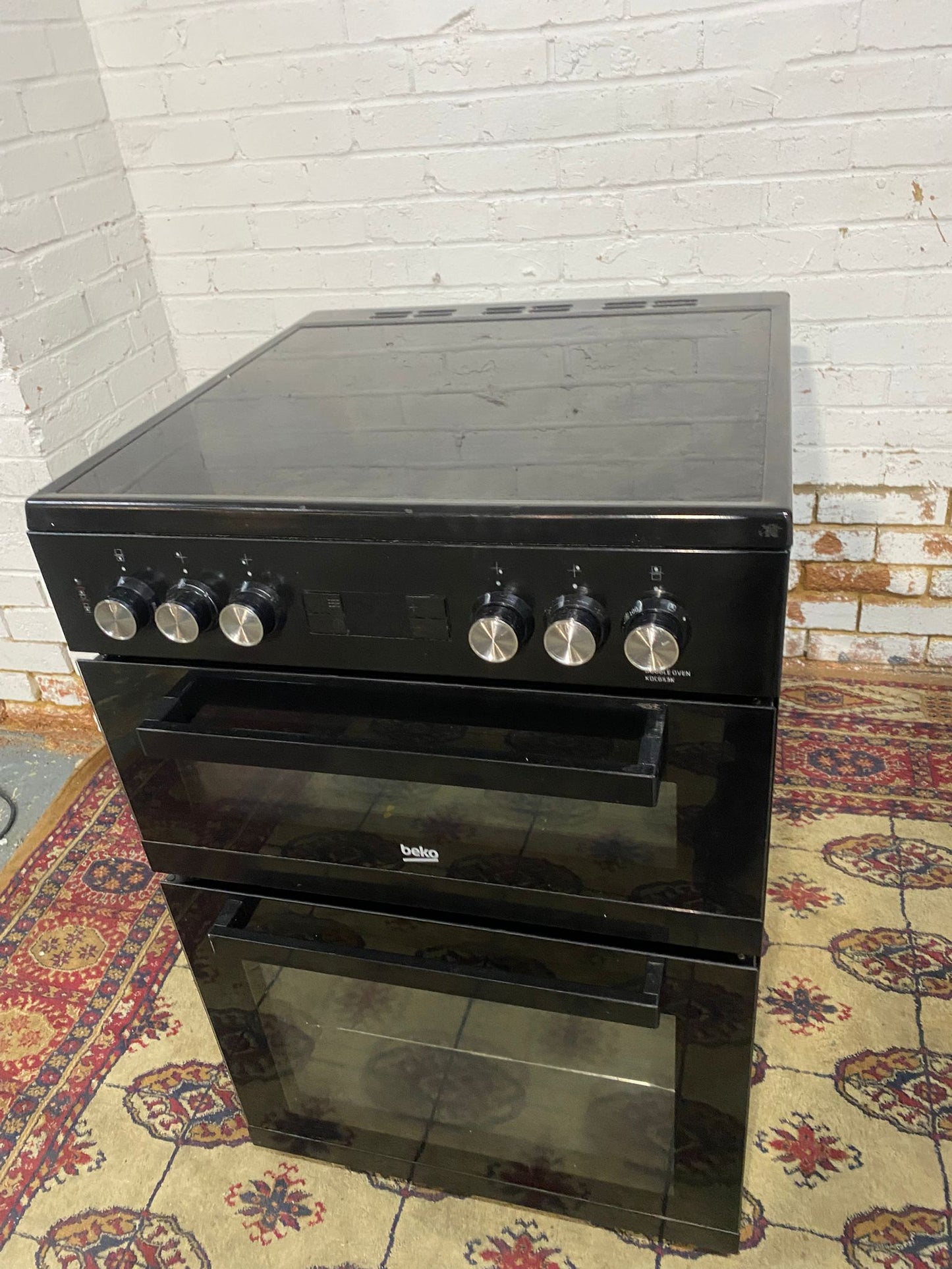 BEAUTIFUL Beko Black 60CM Electric Cooker For Sale