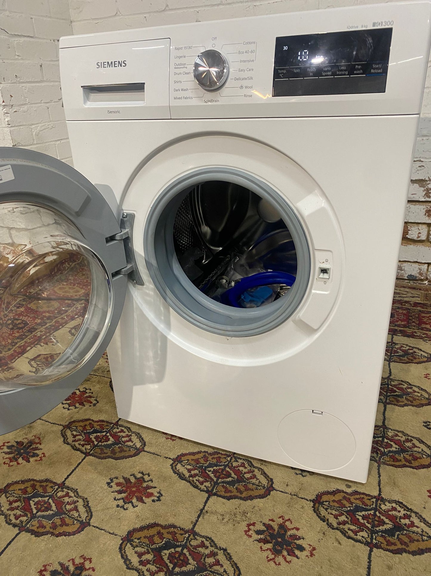 Beautiful Siemens 8KG Washing Machine For Sale