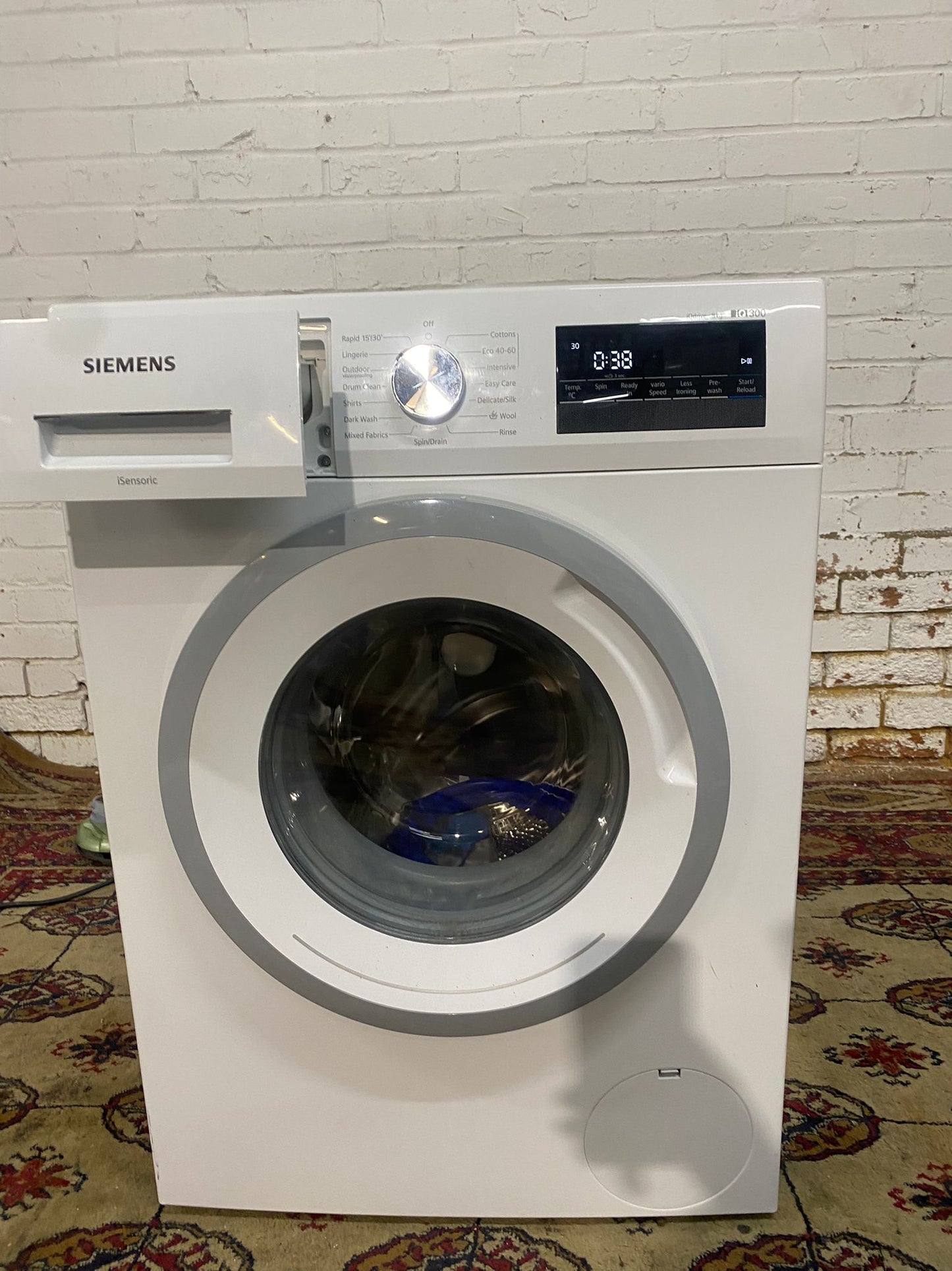 Beautiful Siemens 8KG Washing Machine For Sale