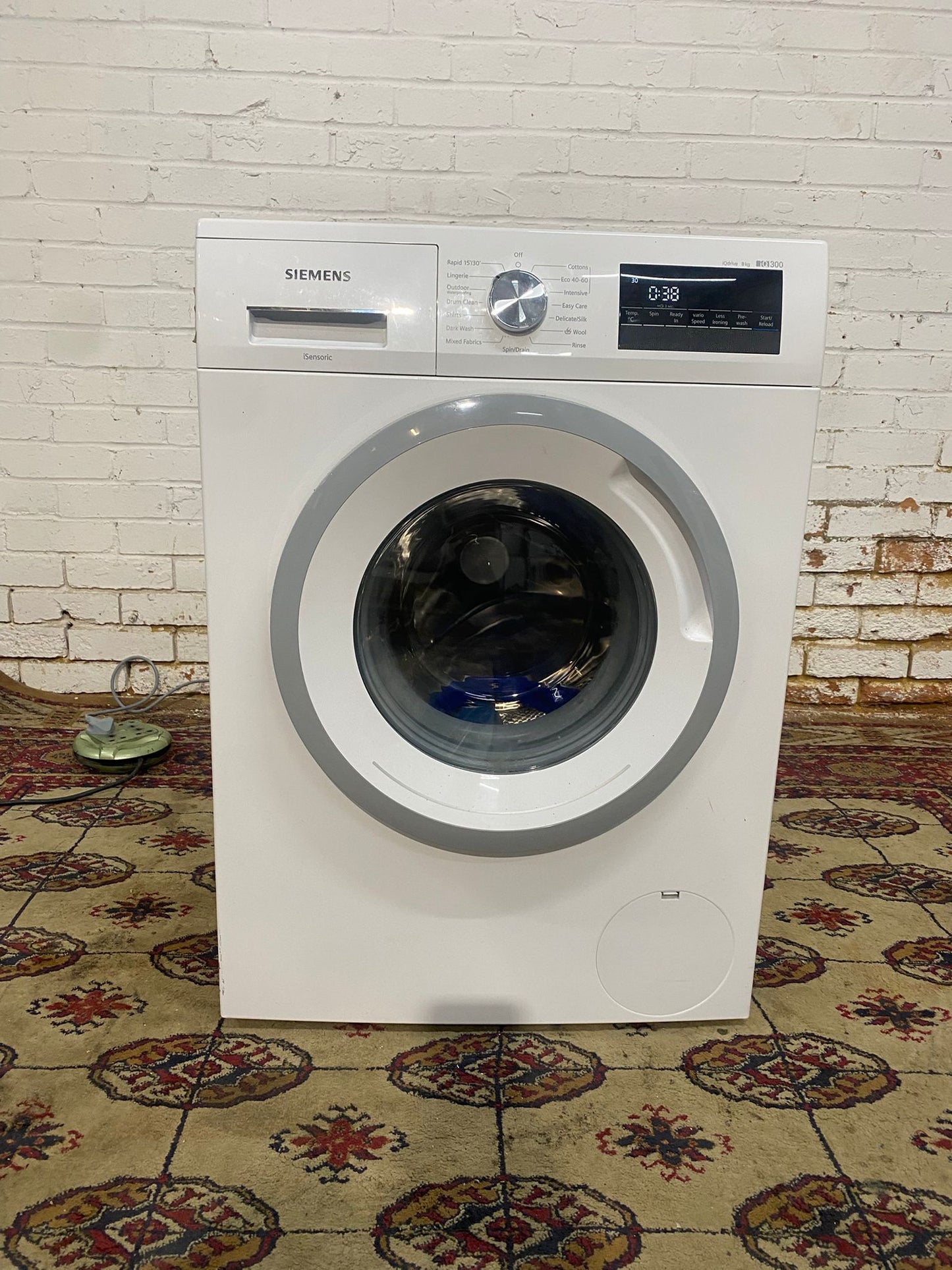 Beautiful Siemens 8KG Washing Machine For Sale