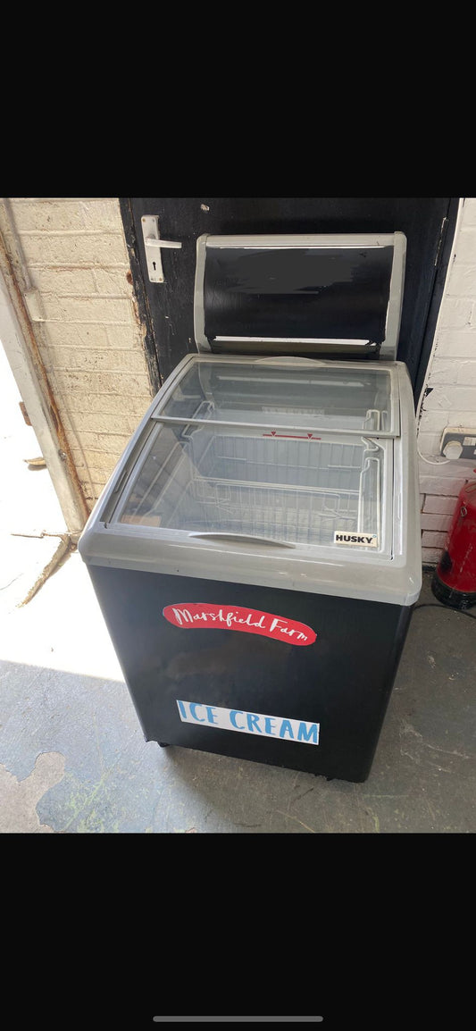 FREE DELIVERY Beautiful Fully Loaded Commercial Medium Black IceCream Chest Freezer Frost Free For Sale