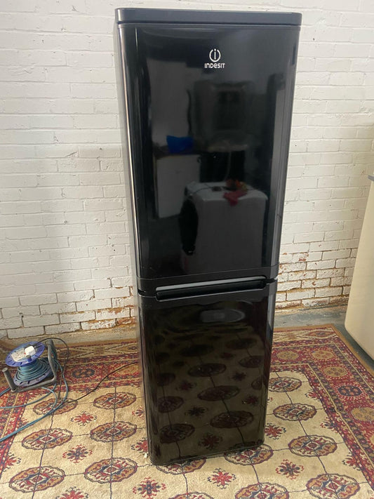 FREE DELIVERY Beautiful Black Indesit Frost Free Fridge Freezer 50/50 Work Excellent For Sale
