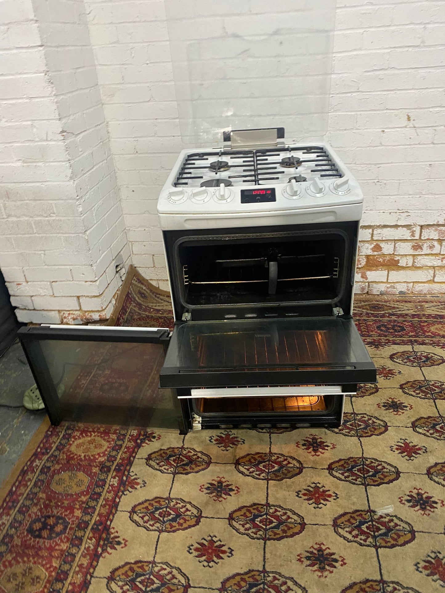 Beautiful TopBrand Zanussi 60CM Gas Cooker With Oven/Grill For Sale