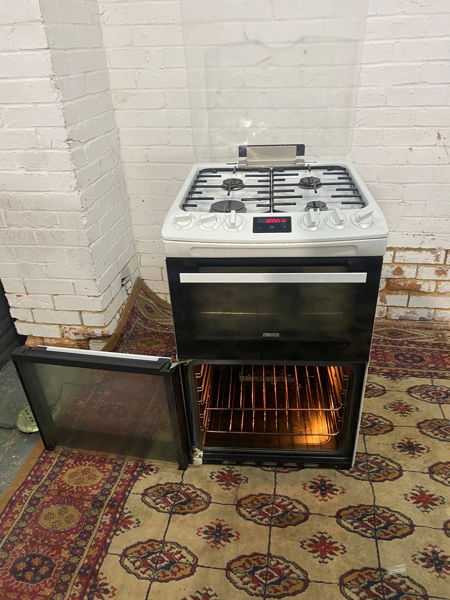 Beautiful TopBrand Zanussi 60CM Gas Cooker With Oven/Grill For Sale