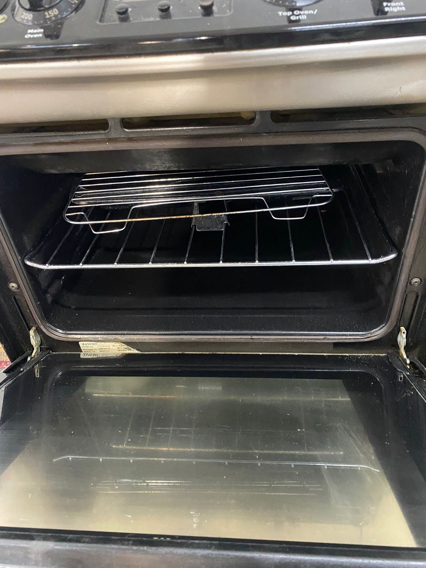 🚐Beautiful Zanussi 55CM Electric Cooker With Oven/Grill Comes With Hard Wire