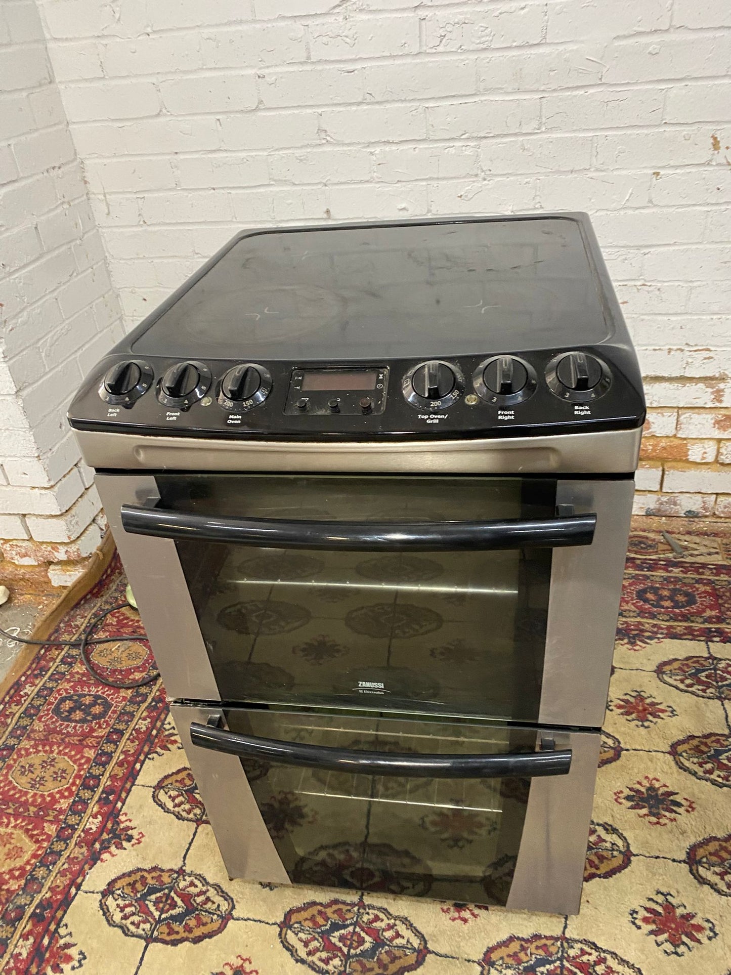 🚐Beautiful Zanussi 55CM Electric Cooker With Oven/Grill Comes With Hard Wire