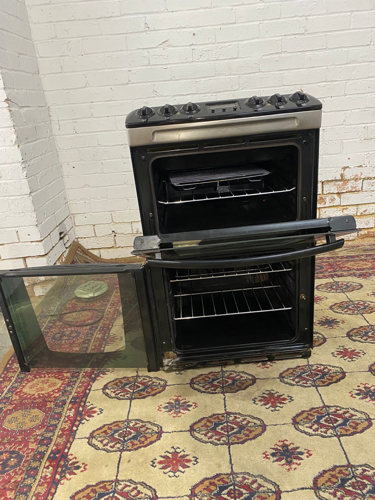 🚐Beautiful Zanussi 55CM Electric Cooker With Oven/Grill Comes With Hard Wire