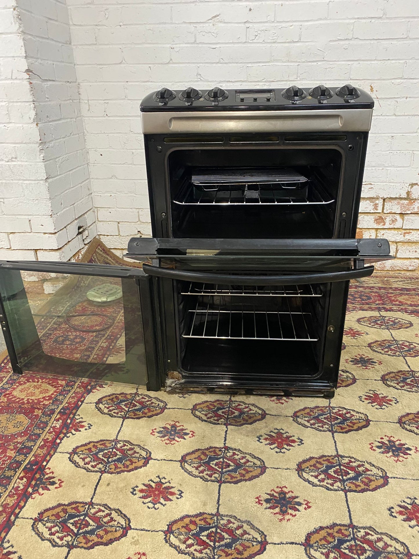 🚐Beautiful Zanussi 55CM Electric Cooker With Oven/Grill Comes With Hard Wire