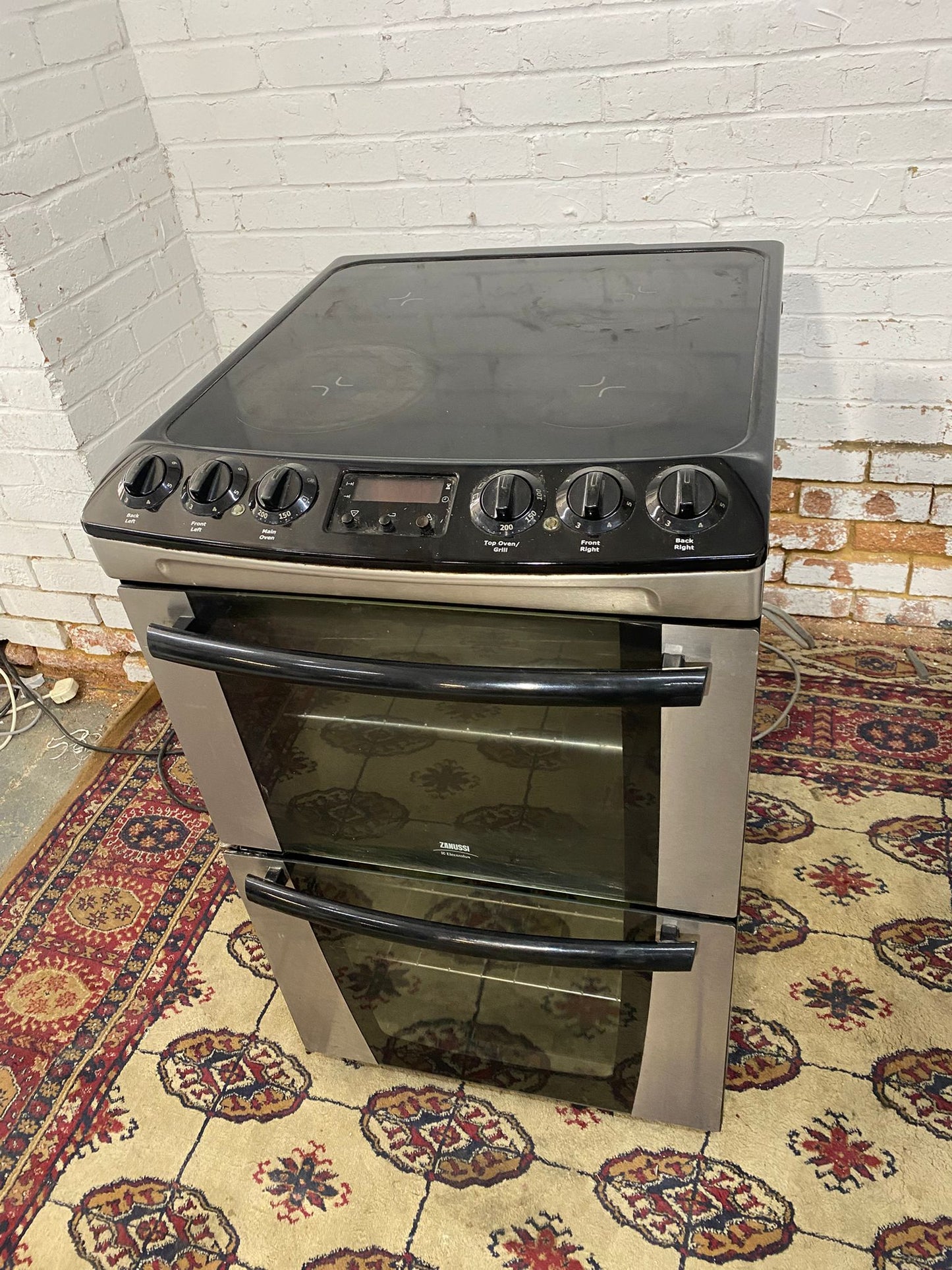 🚐Beautiful Zanussi 55CM Electric Cooker With Oven/Grill Comes With Hard Wire