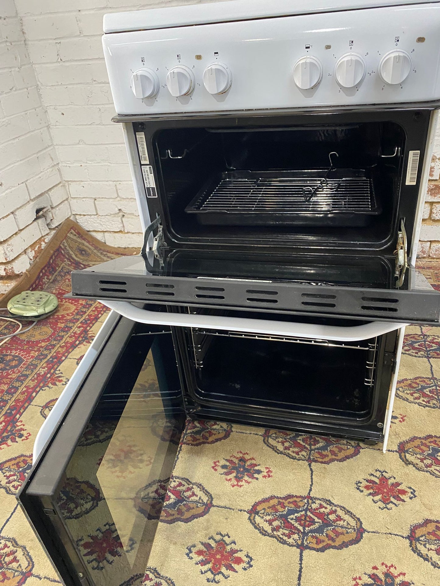 🚚Beautiful 50CM White Ceramic Electric Cooker With Oven/Grill For Sale