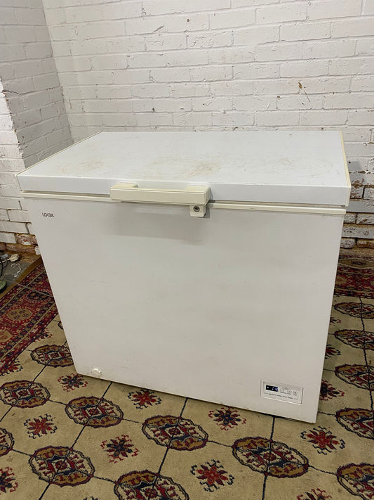 🚐🚐Logik 200L Chest Freezer Frost Free For Sale