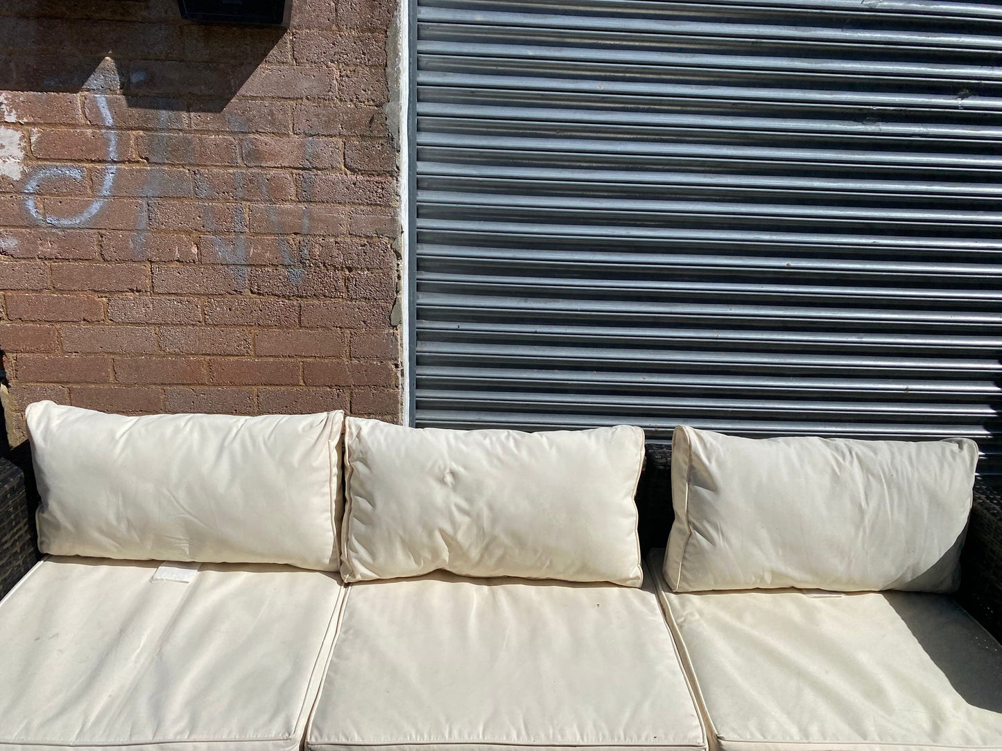 ✅🚐🚐Corner Rattan Sofa With White Cushions With Glass Table For Sale