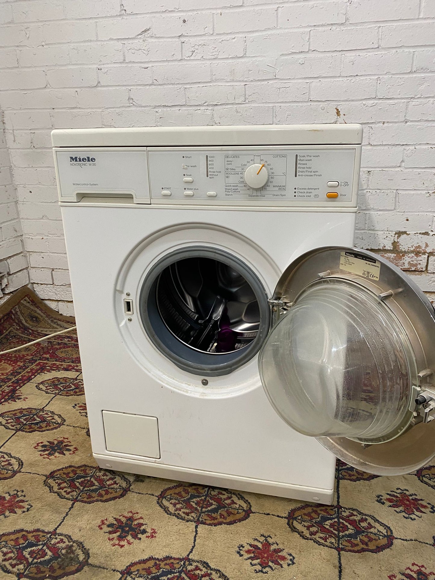 🚚Beautiful TopBrand Miele Washing Machine For Sale