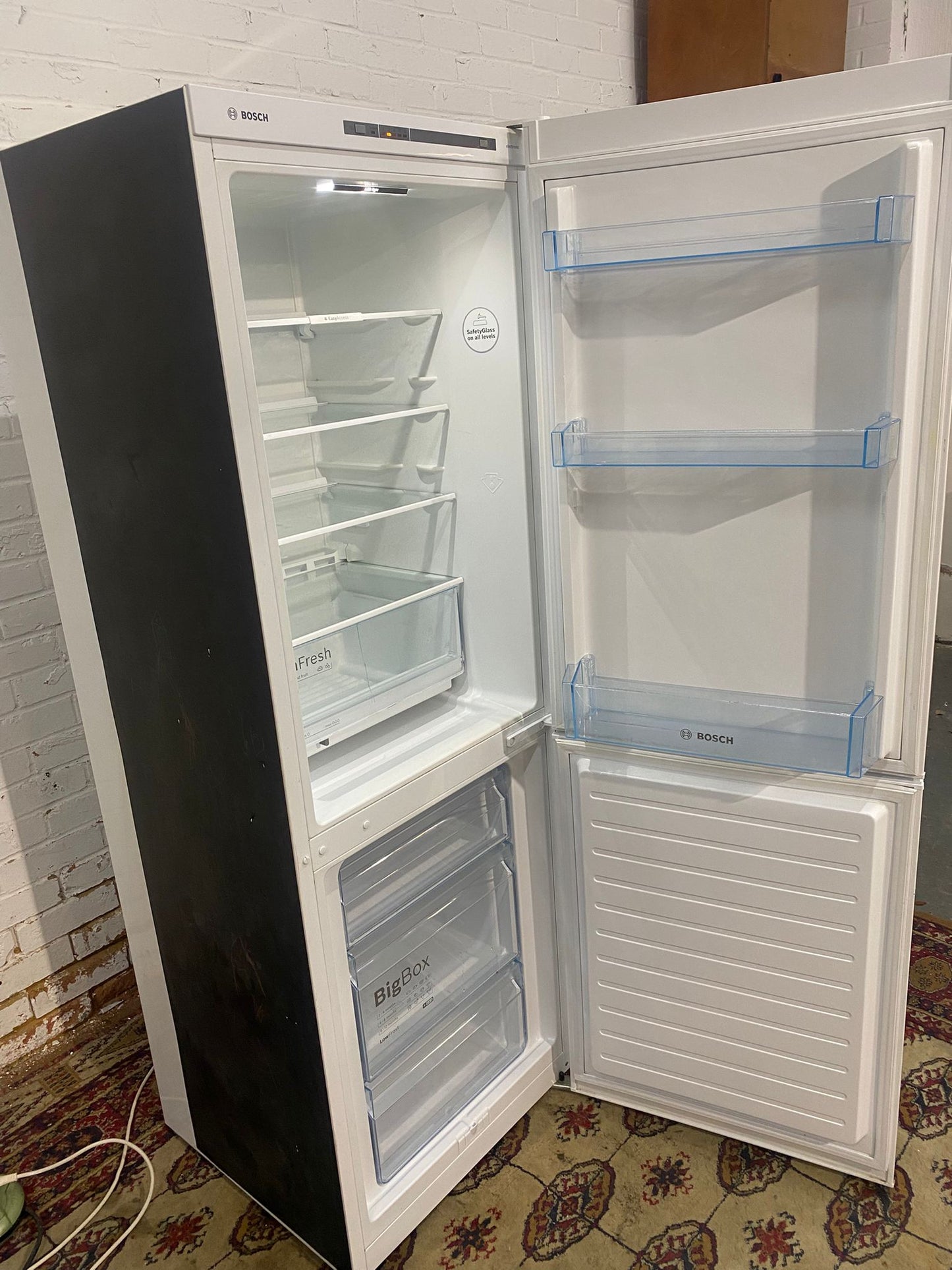 DELIVERY FREE Bosch 170CM Tall Fridge Freezer Frost Free For Sale