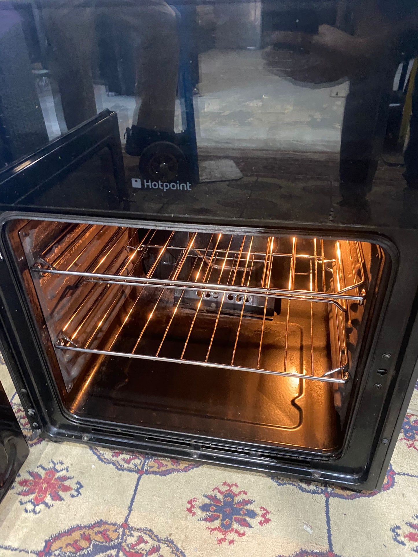 🚚Beautiful HotPoint 60CM Mattlic Grey Gas Cooker Oven/Grill For Sale