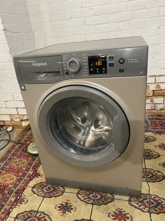 🚚Beautiful HotPoint Grey/Silver 7KG Washing Machine For Sale