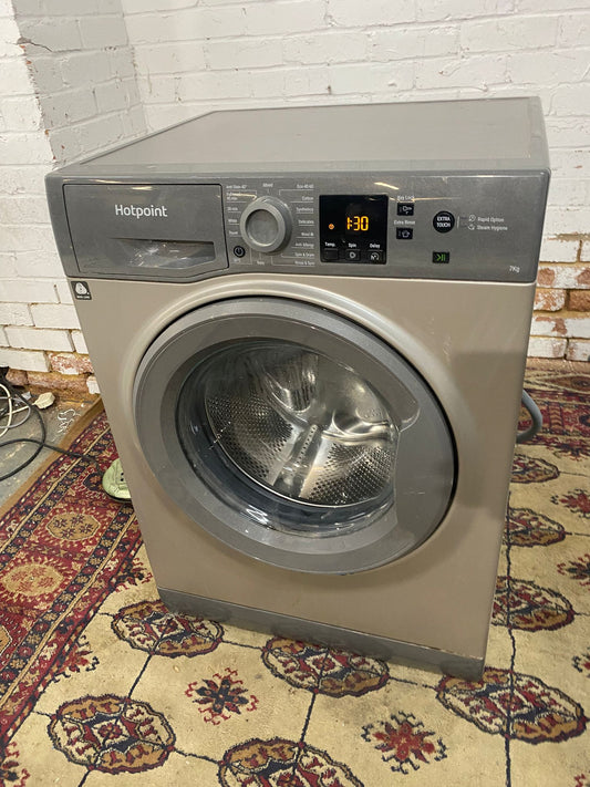 🚚Beautiful HotPoint Grey/Silver 7KG Washing Machine For Sale