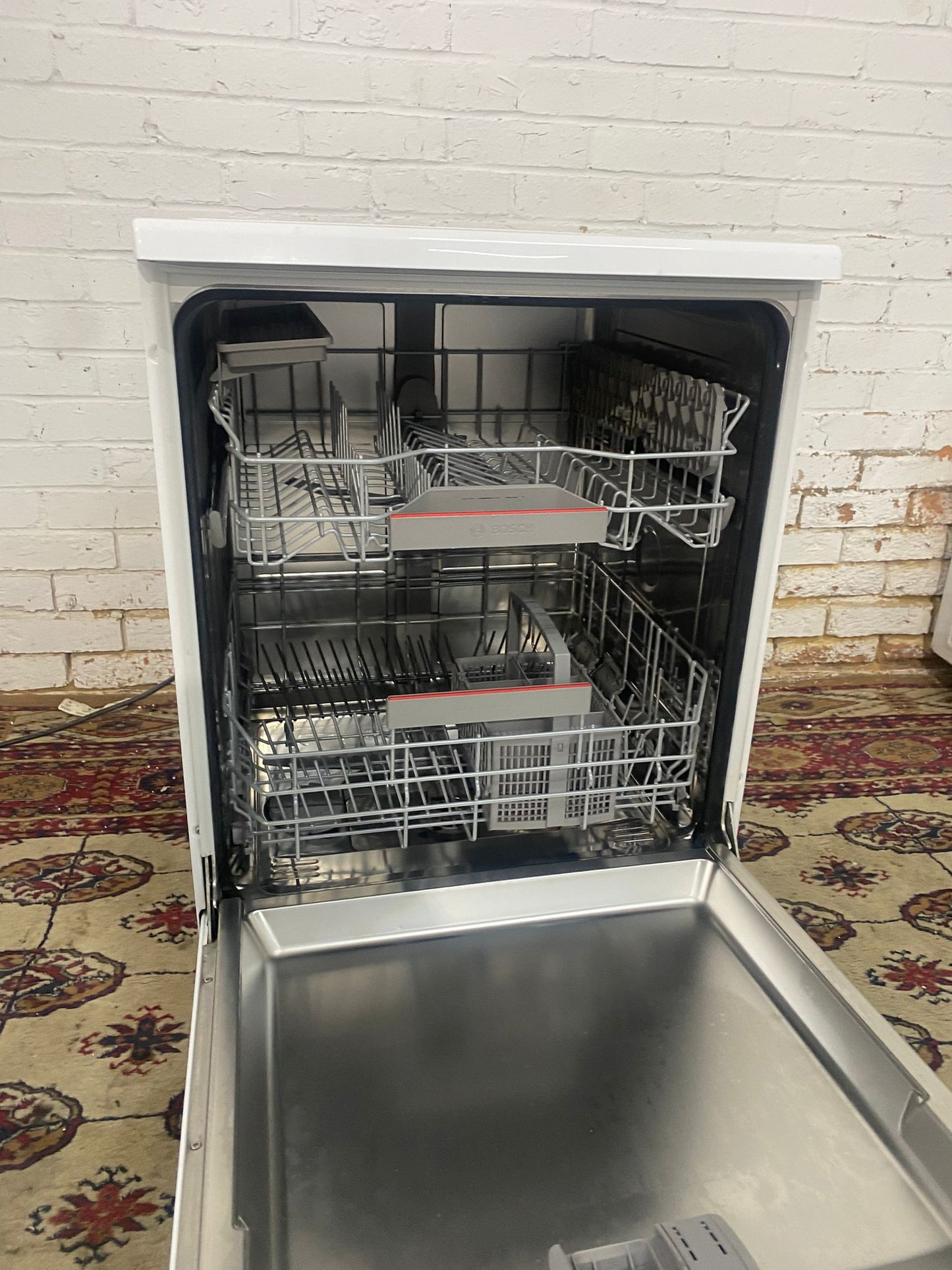 🚚Beautiful Bosch Wifi Series 4 Dish Washer For Sale