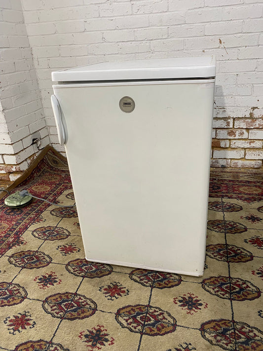 ✅🚐Zanussi UnderCounter Fridge Fridge For Sale