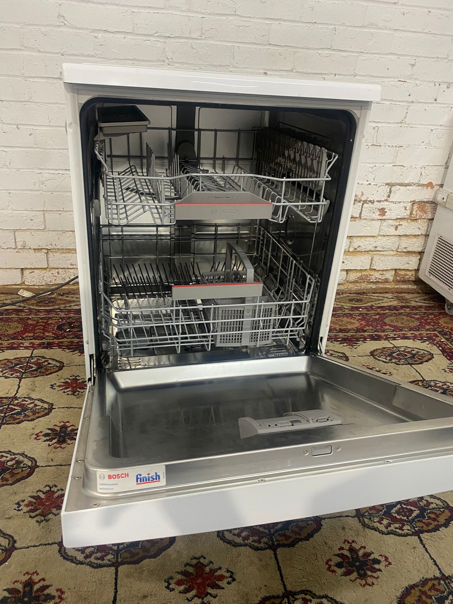 🚚Beautiful Bosch Wifi Series 4 Dish Washer For Sale
