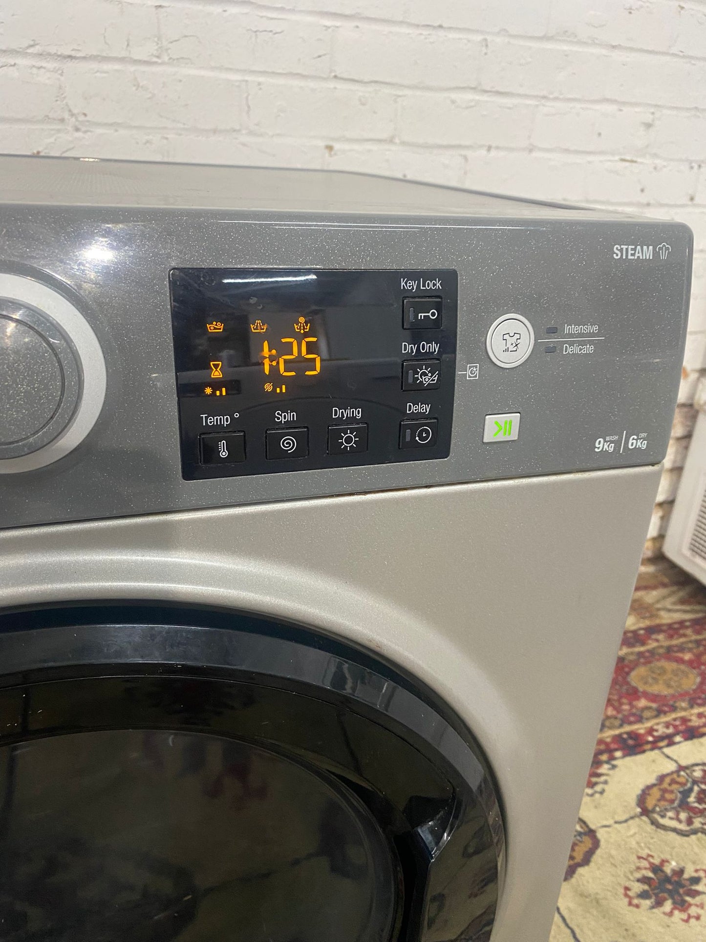 Beautiful HotPoint 9+6KG Washer Dryer Combo For Sale