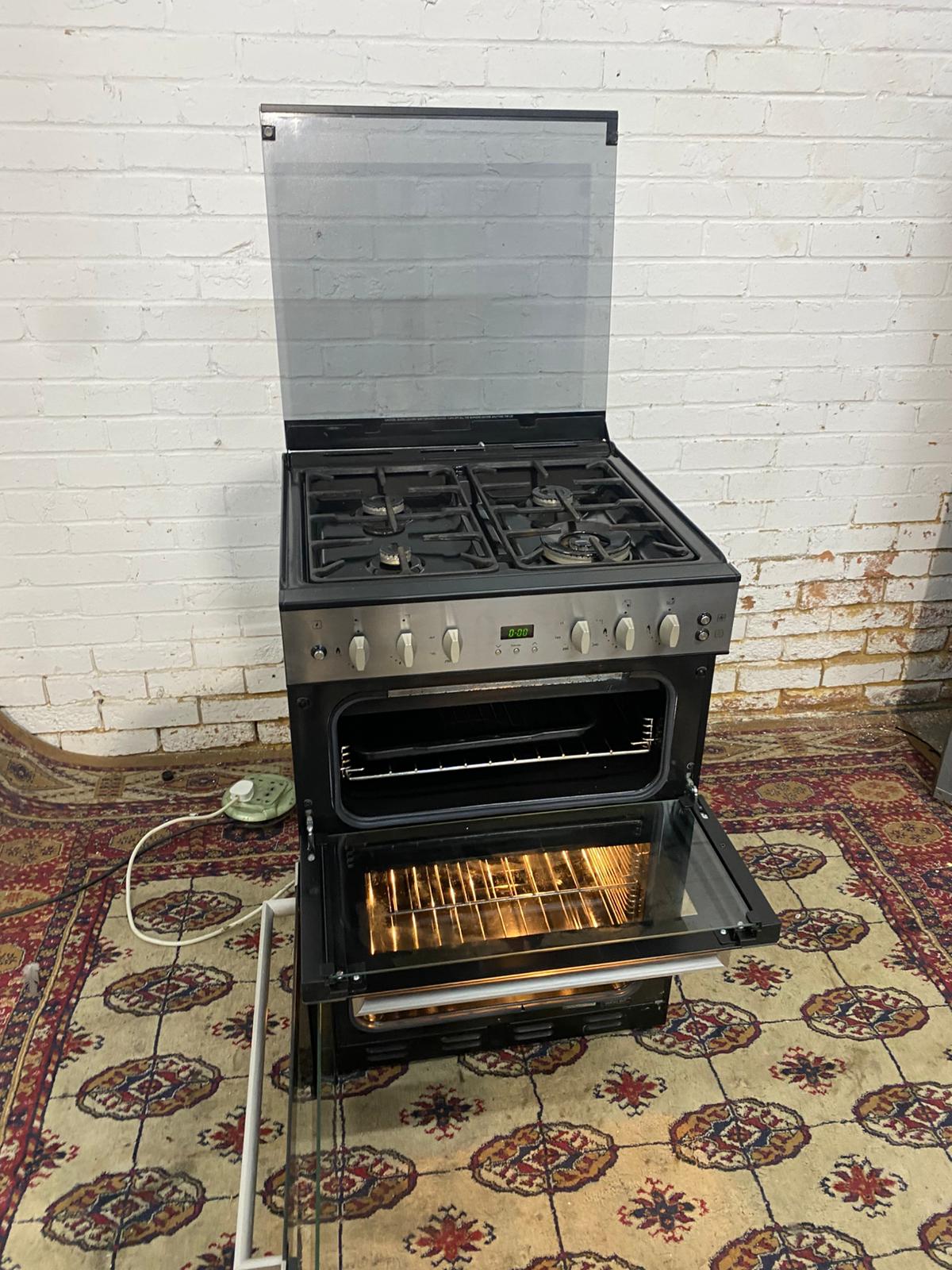 ✅🚐🚐Beautiful Stoves 60CM Stainless Steel Gas Cooker With Dual Oven/ Grill For Sale