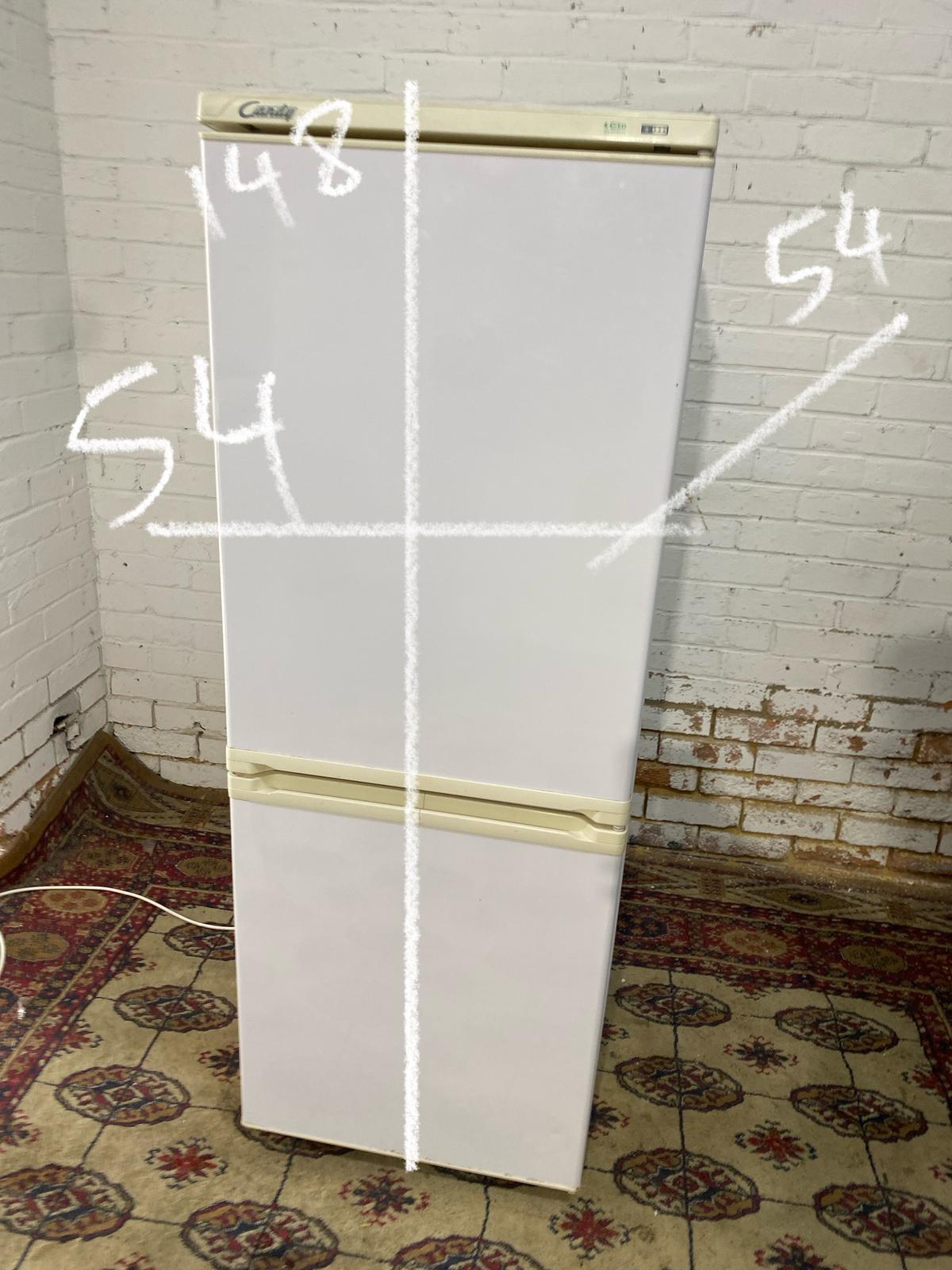 ✅🚐Beautiful Candy Medium Fridge Fridge For Sale