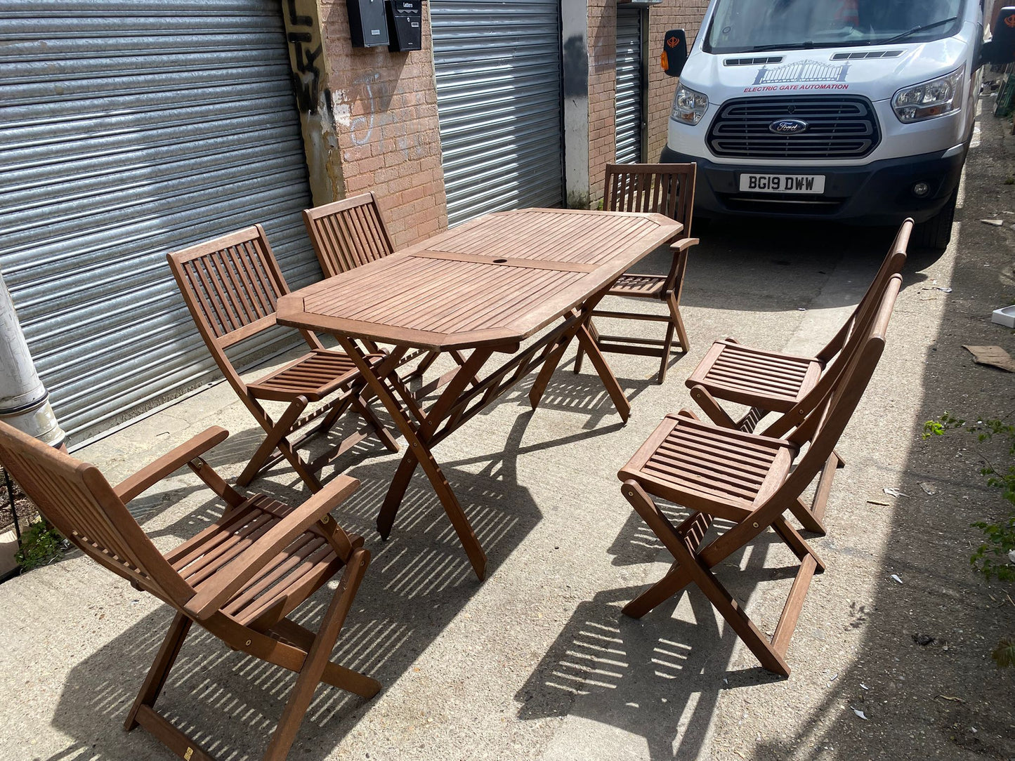✅🚐Beautiful Branded Wooden Garden Table With 6 Carvers Chairs For Sale
