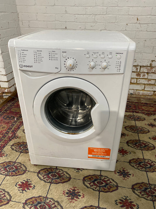 🚚Beautiful Indesit 8KG Washing Machine For Sale
