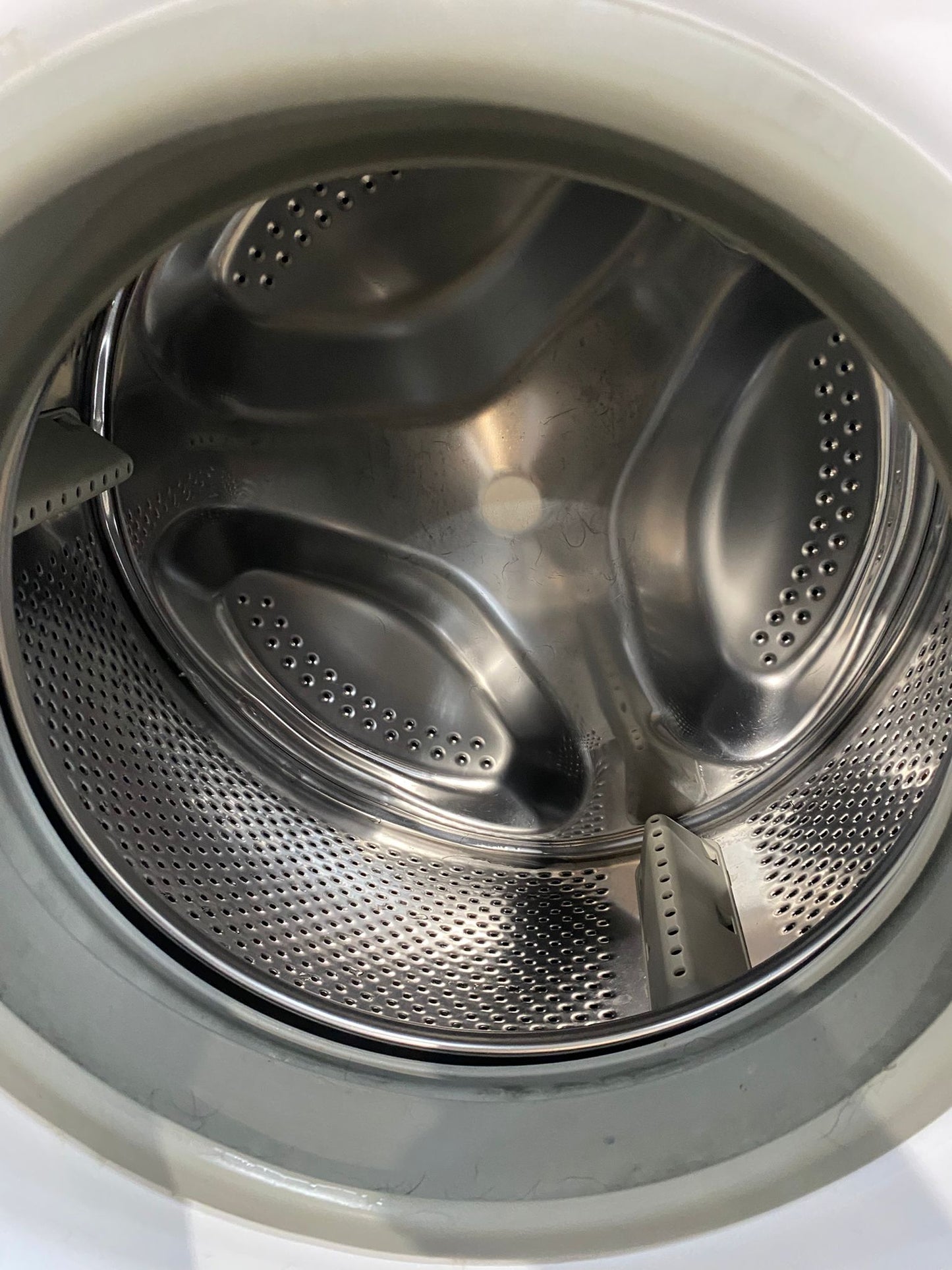 🚚Beautiful HotPoint 7KG Washing Machine For Sale