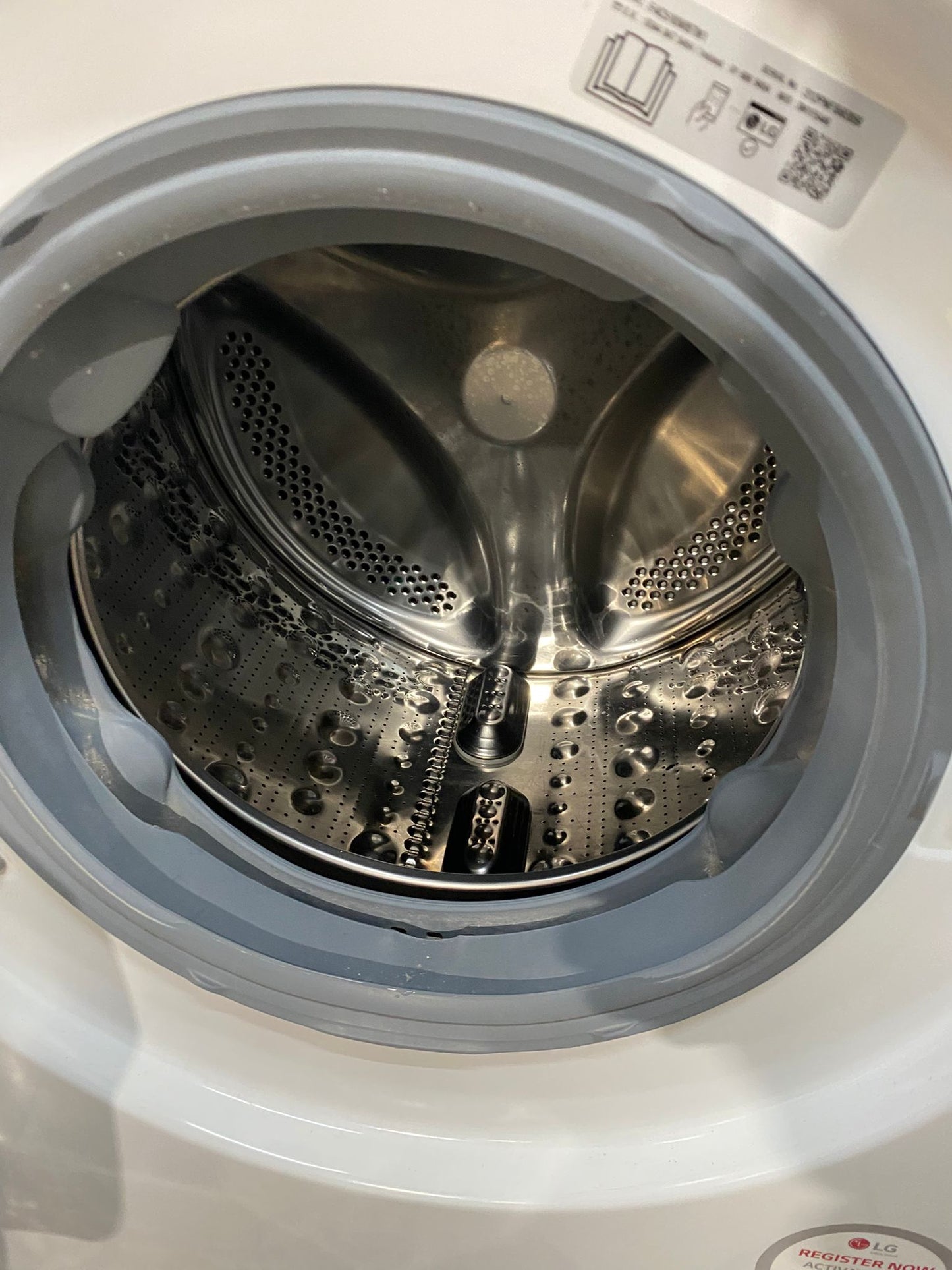 🚚Beautiful TopBrand LG DirectDrive 10KG Large Drum Washing Machine For Sale