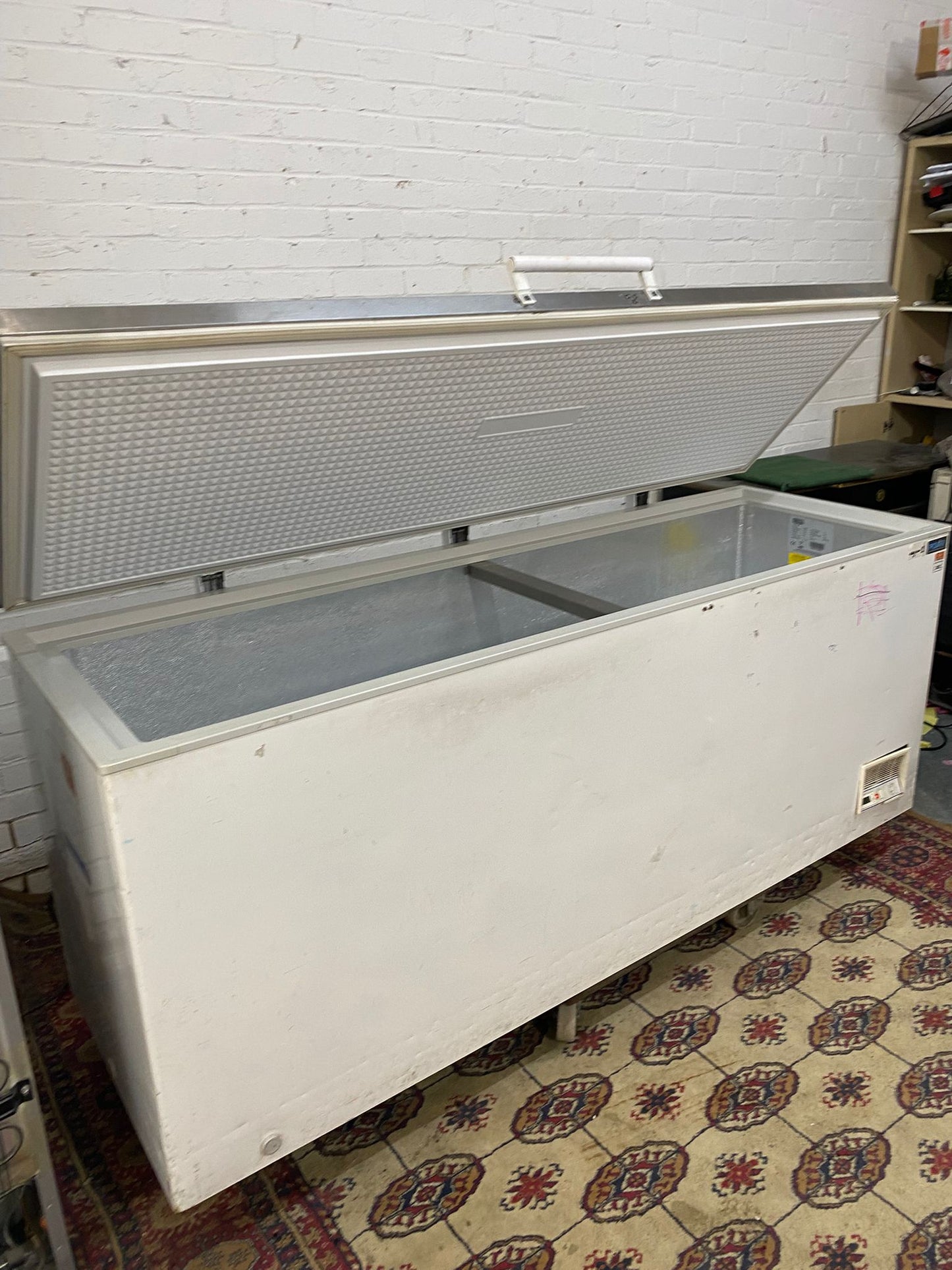 ✅🚐🚐Beautiful TopBrand Polar 2M Long Commercial Chest Freezer Chest Freezer For Sale