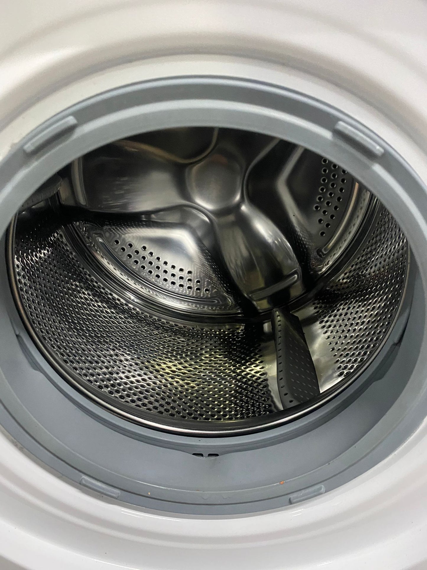 🚚Beautiful TopBrand Bosch Washing Machine For Sale