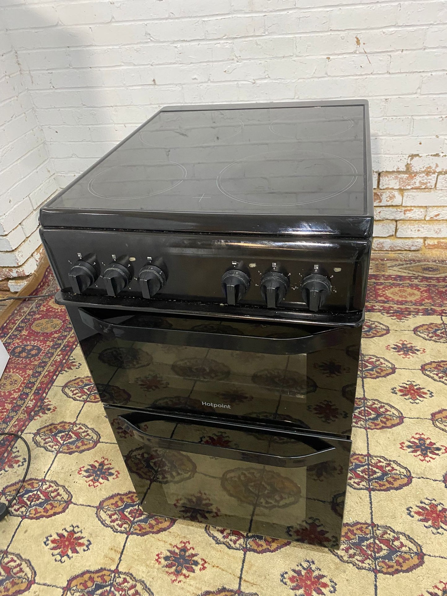 🚐Beautiful HotPoint Black 50CM Electric Ceramic Cooker With  Oven/Grill For Sale