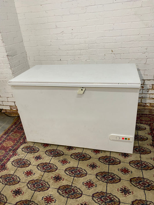 ✅🚐🚐Beautiful 380L Commercial Chest Freezer For Sale