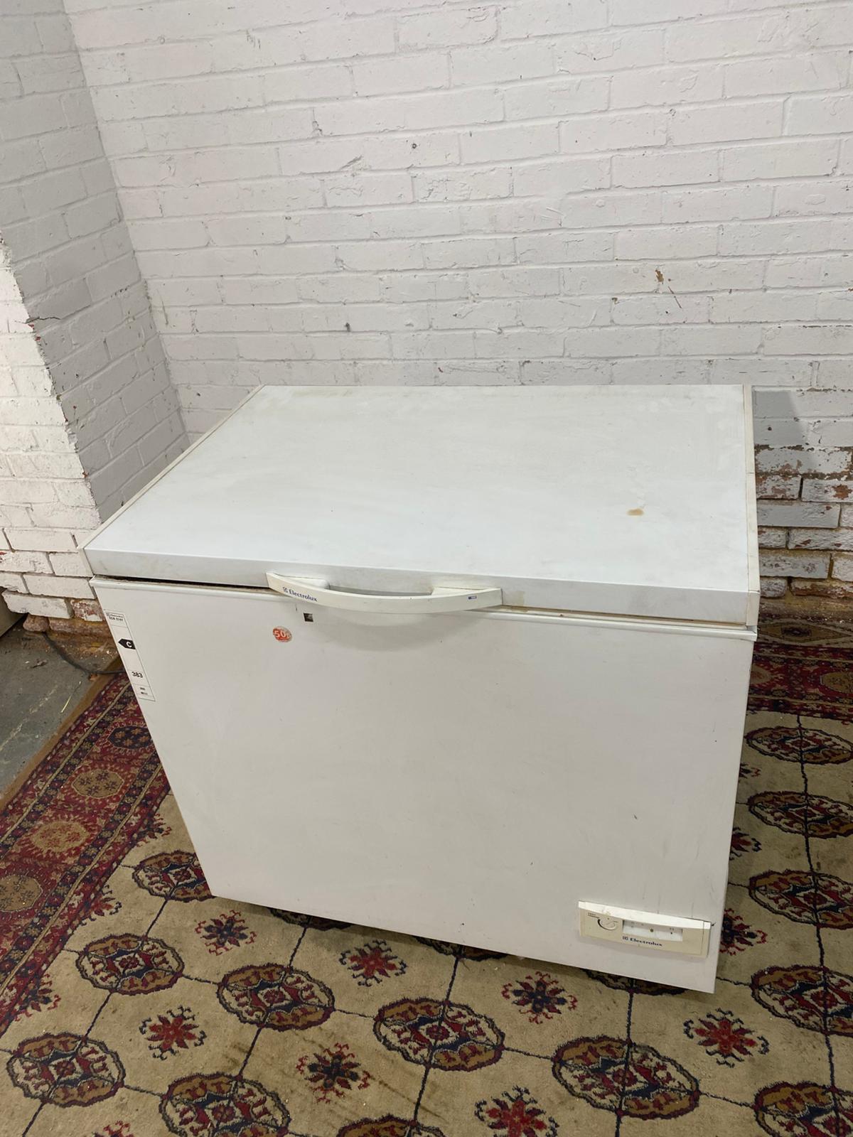 ✅🚐🚐Beautiful 280L Electrolux Chest Freezer For Sale