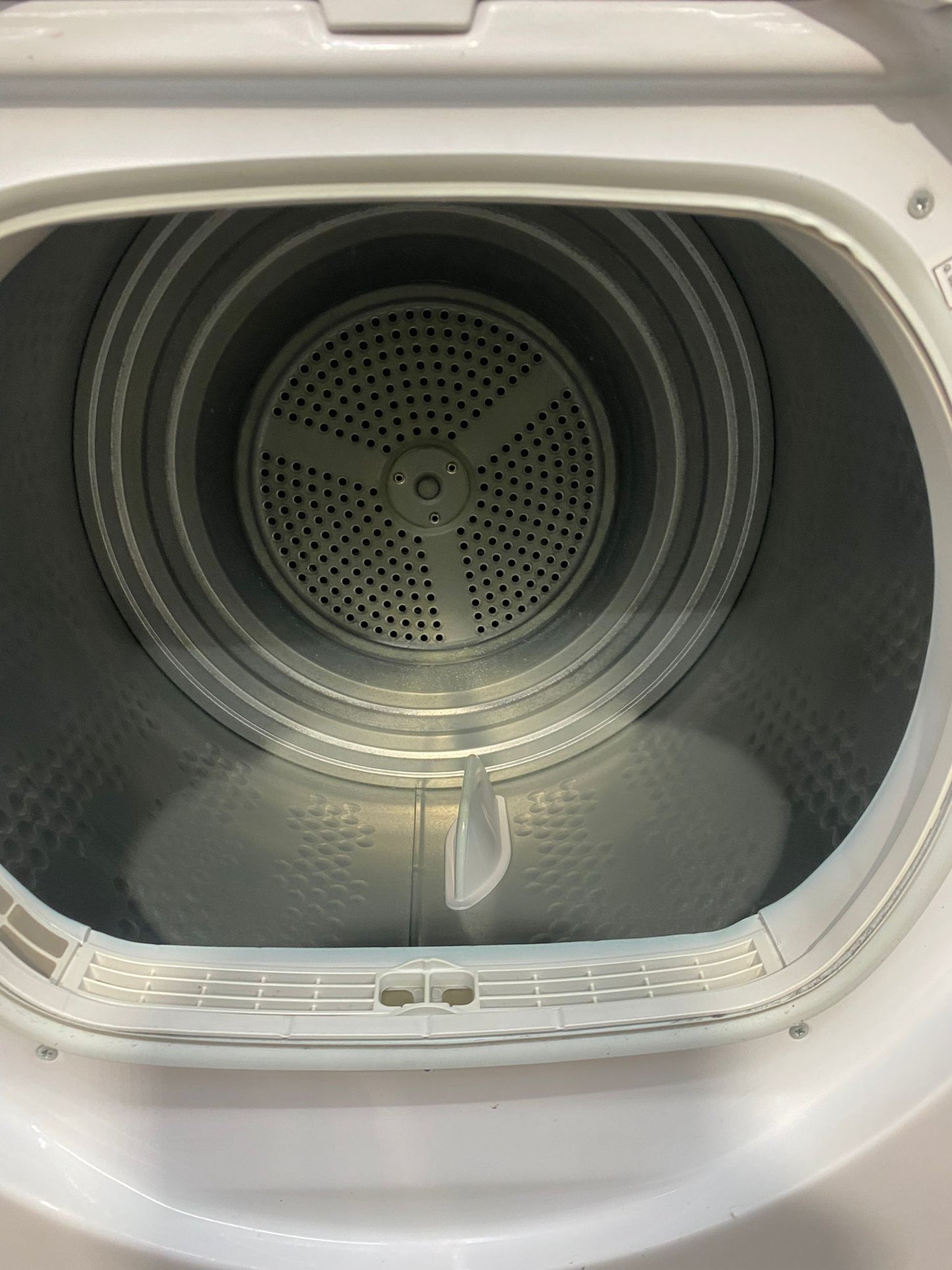 🚐🚐Beautiful Candy 9KG Condenser Dryer For Sale