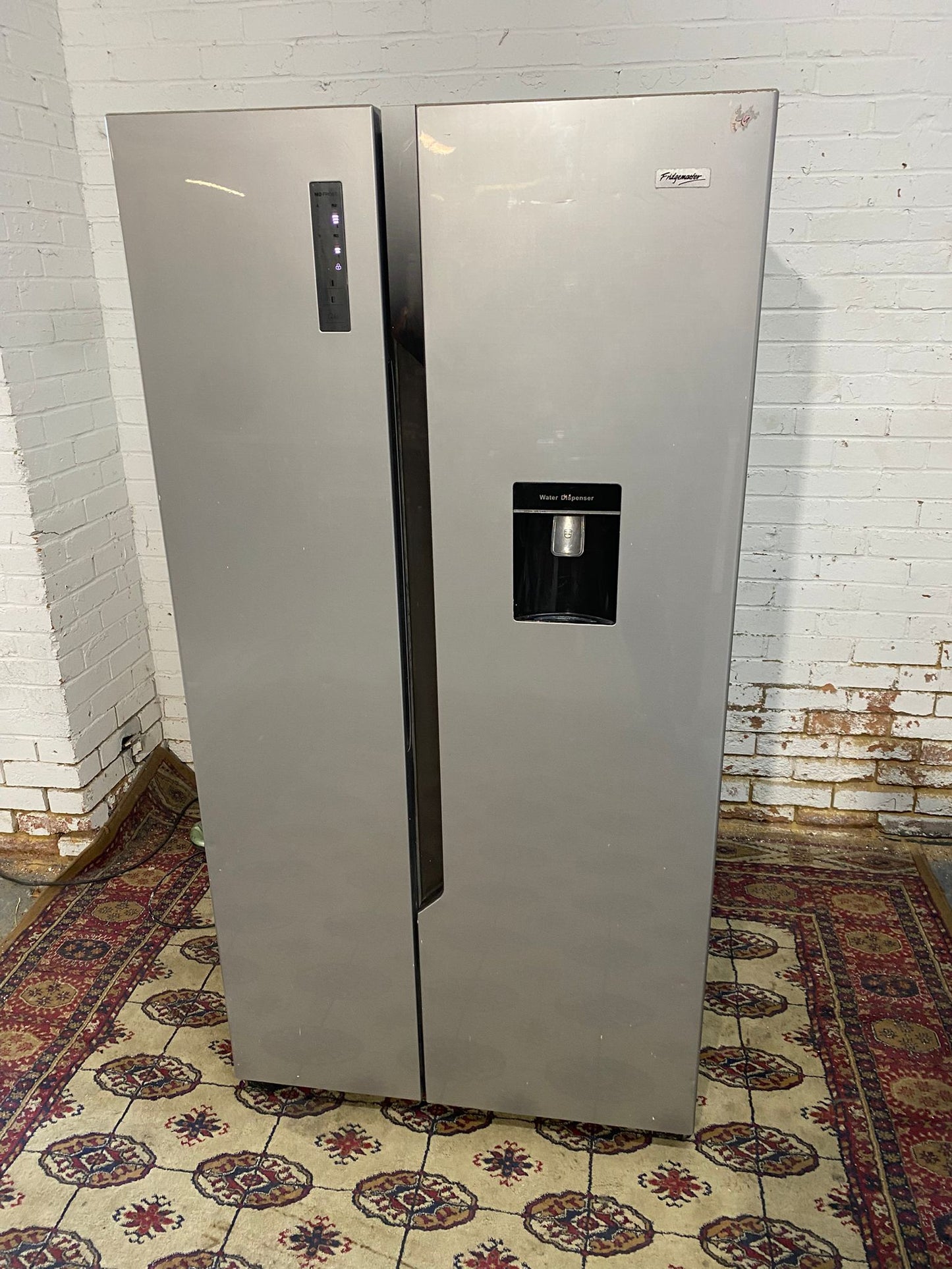 🚐🚐Logik Grey NonPlumb American Fridge Freezer With Water Dispenser For Sale
