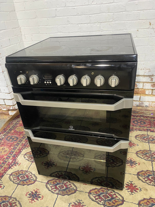 ✅🚐Beautiful Indesit Black 60CM Electric Ceramic Cooker With  Oven/Grill For Sale