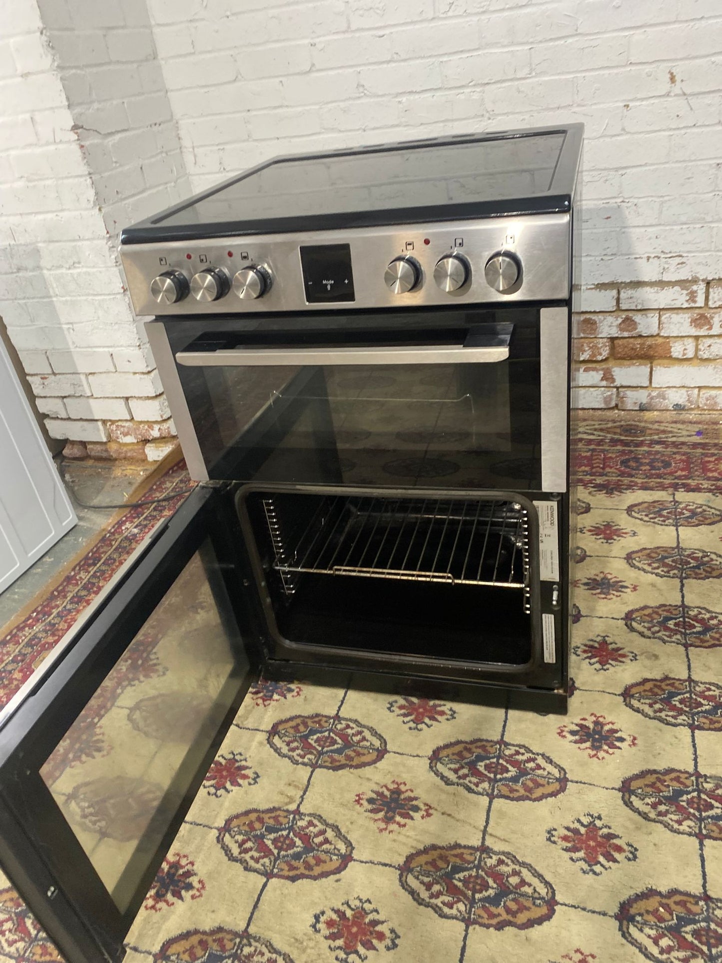 🚐🚐Beautiful Kenwood Stainless Steel 60CM Ceramic Electric Cooker With Oven/Grill For Sale