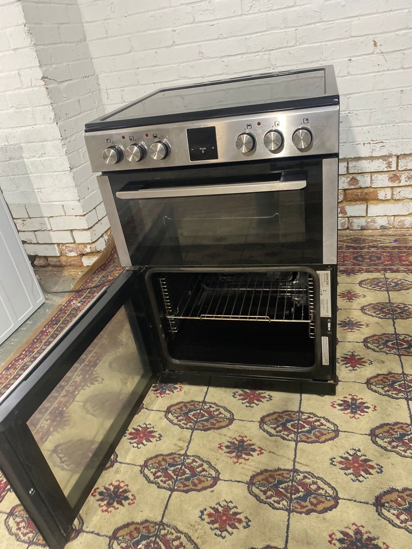 🚐🚐Beautiful Kenwood Stainless Steel 60CM Ceramic Electric Cooker With Oven/Grill For Sale