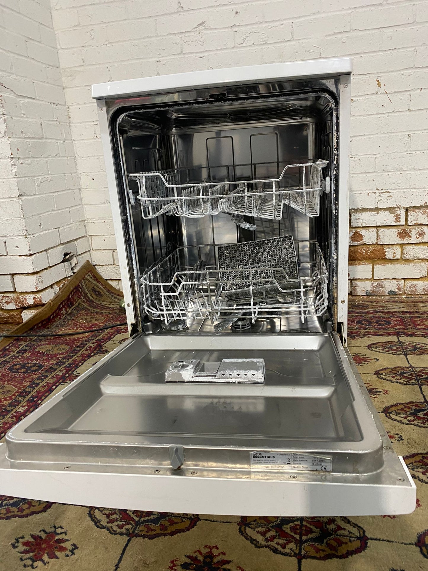 🚚FREE DELIVERY Beautiful Curreys 60CM Dish Washer For Sale
