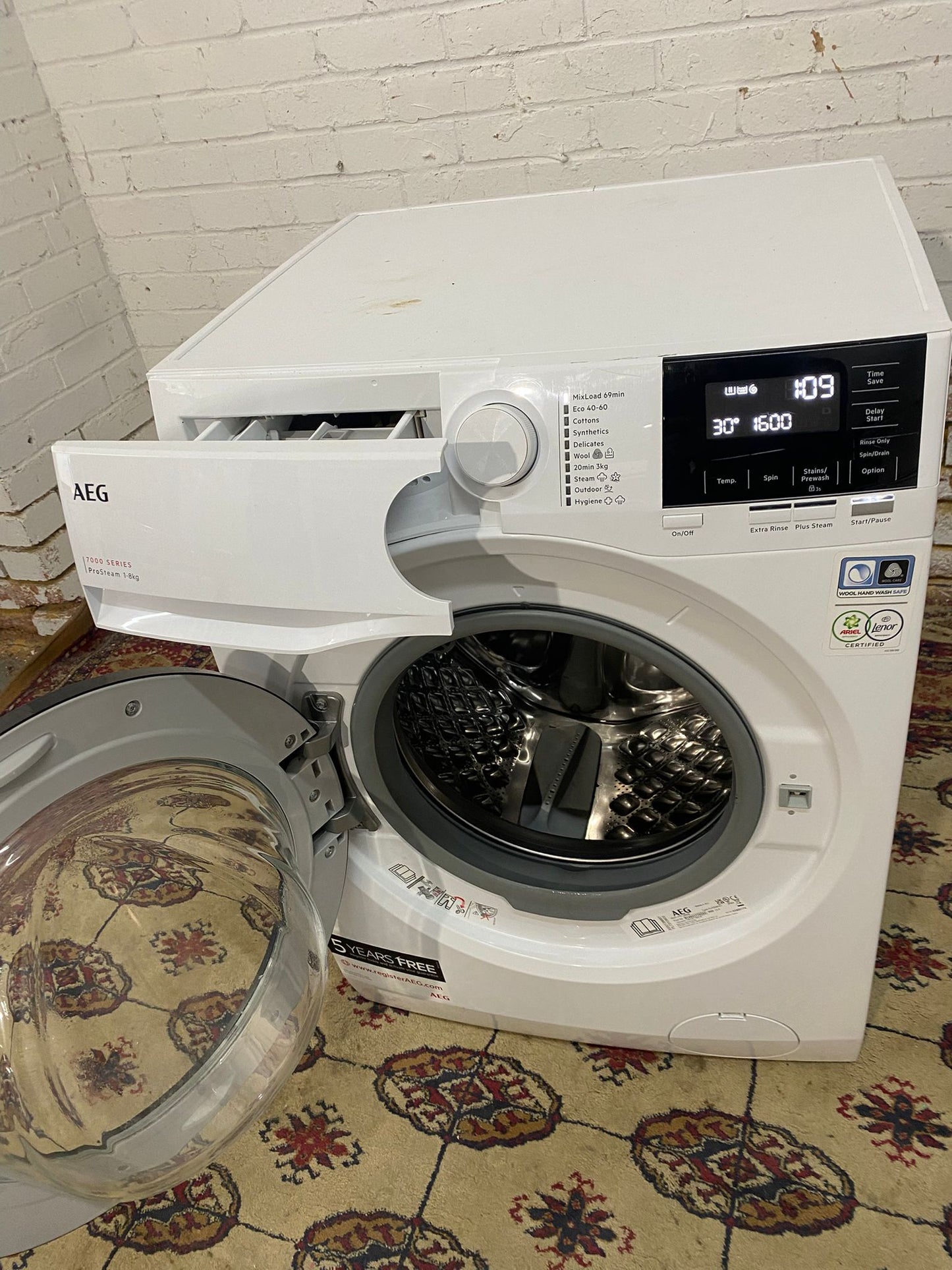 ✅🚚Beautiful AEG 8KG Latest Model Washing Machine For Sale