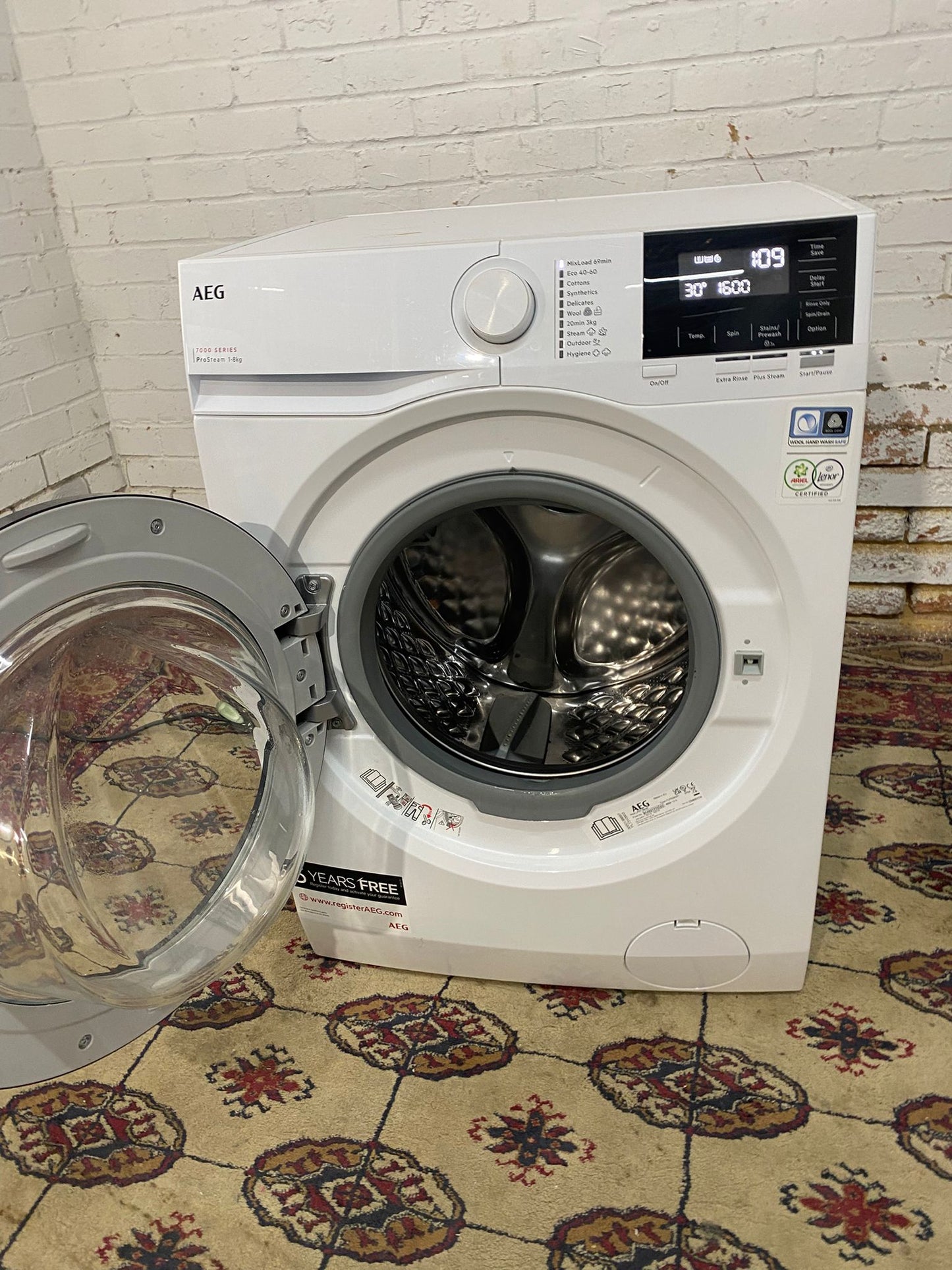 ✅🚚Beautiful AEG 8KG Latest Model Washing Machine For Sale