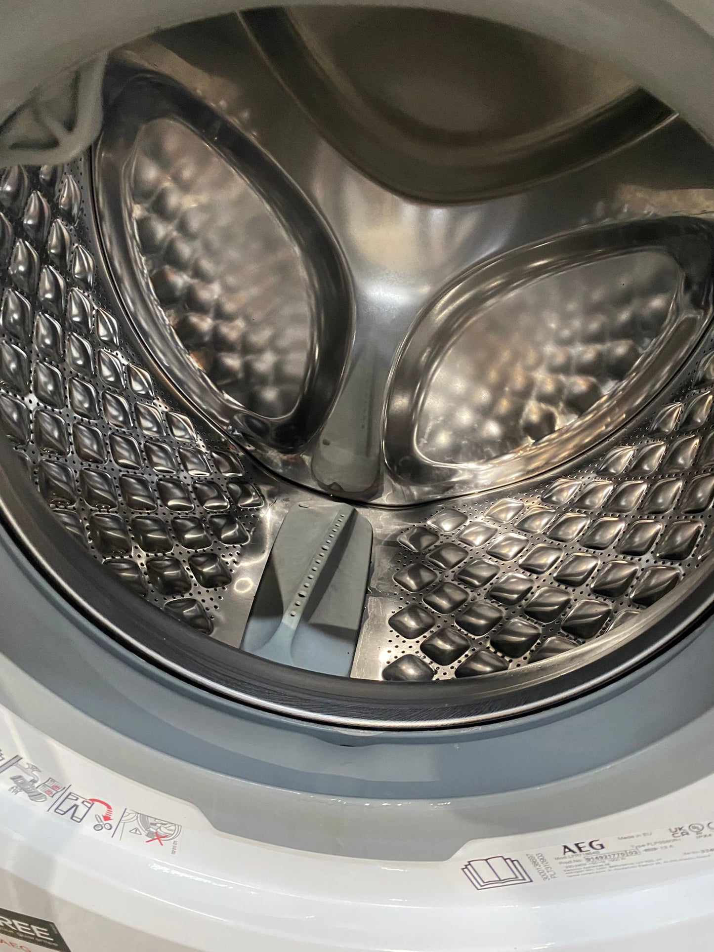 ✅🚚Beautiful AEG 8KG Latest Model Washing Machine For Sale